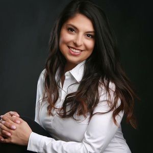 Meet your Posher, Ana